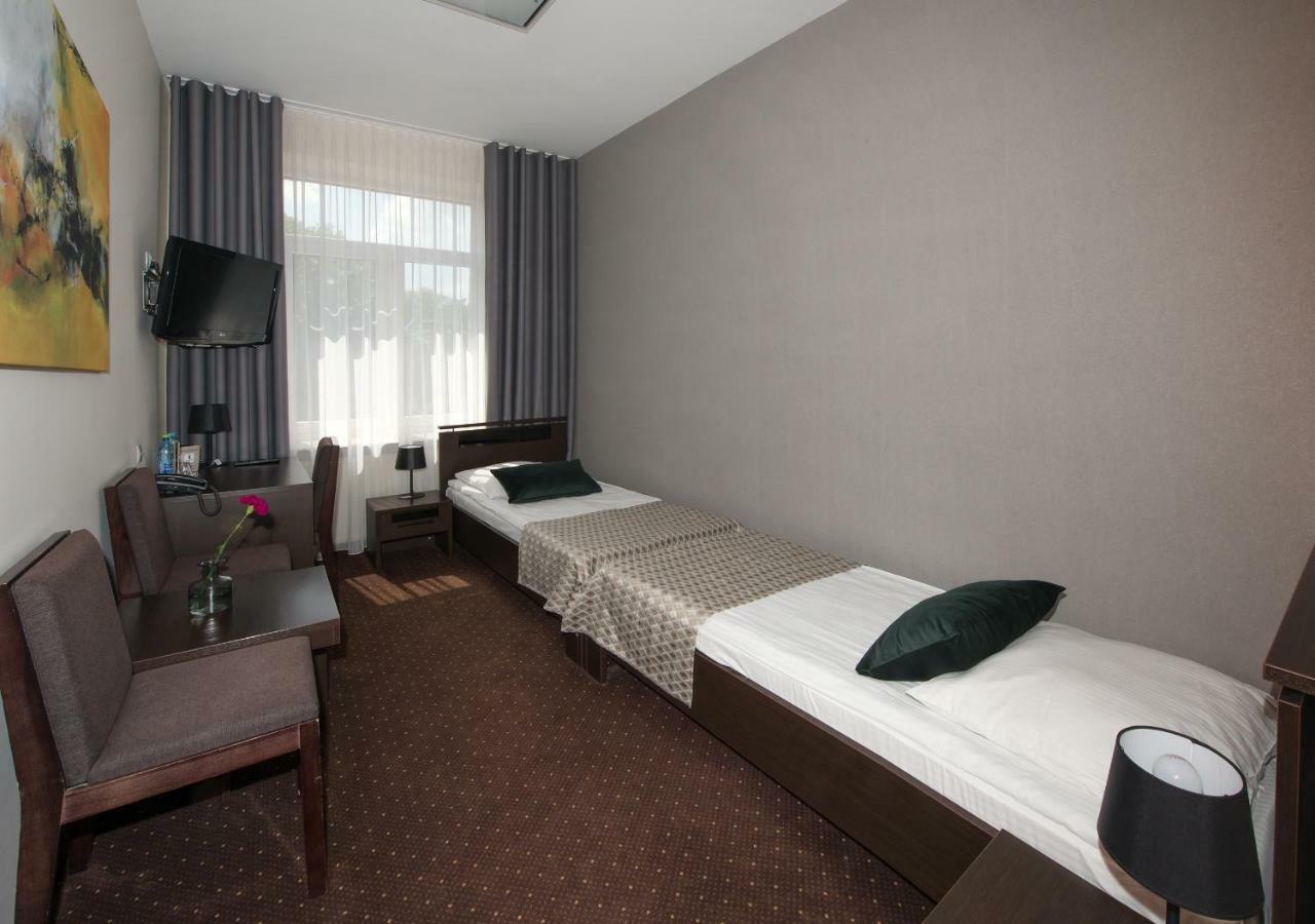 Hotel Capitol Biała Podlaska Exterior foto